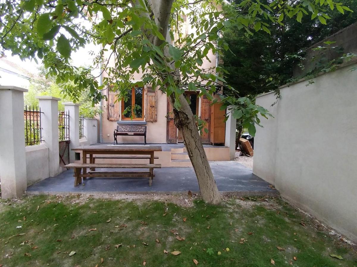 Maison Jardin Et Parking Prive Dans Grenoble Exterior foto